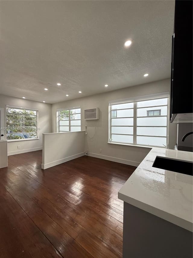 723 2nd Street 3, Miami Beach, FL 33139