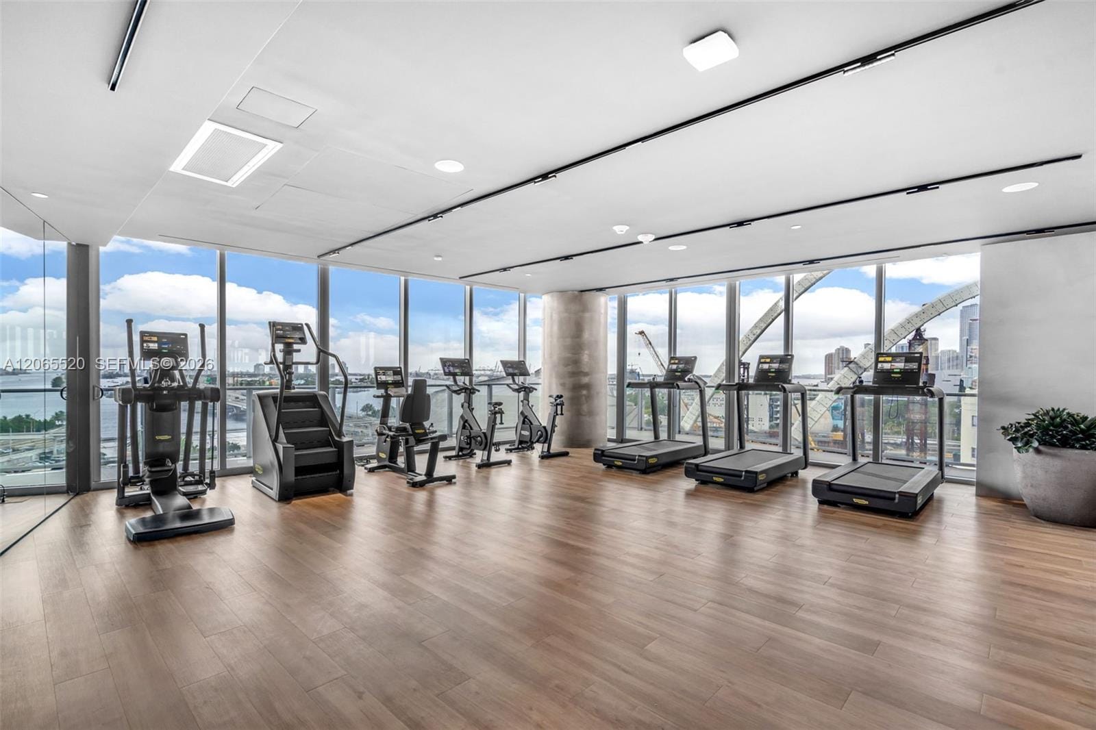 1400 Biscayne Boulevard 2905, Miami, FL 33132 photo 29