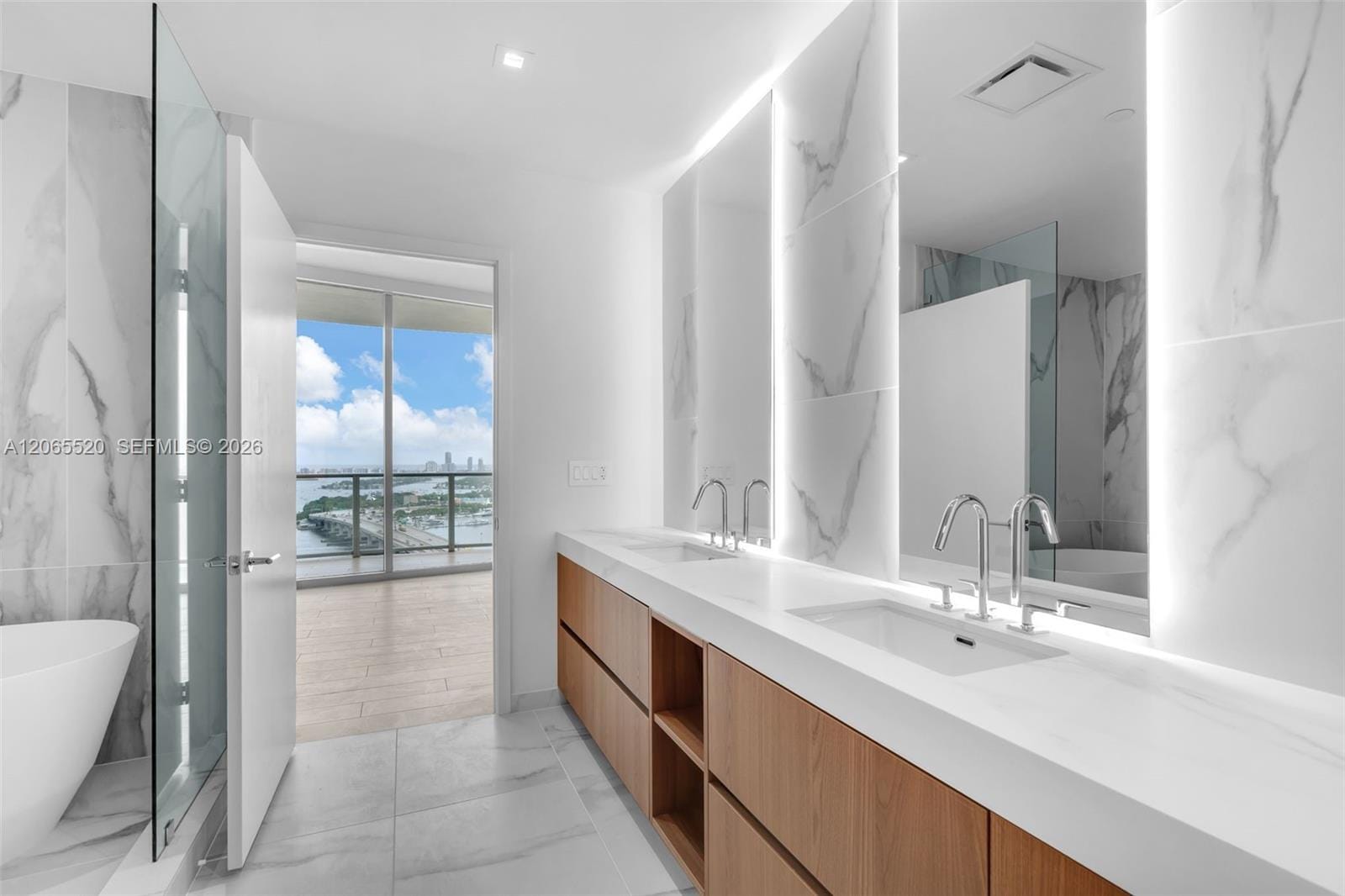 1400 Biscayne Boulevard 2905, Miami, FL 33132 photo 10