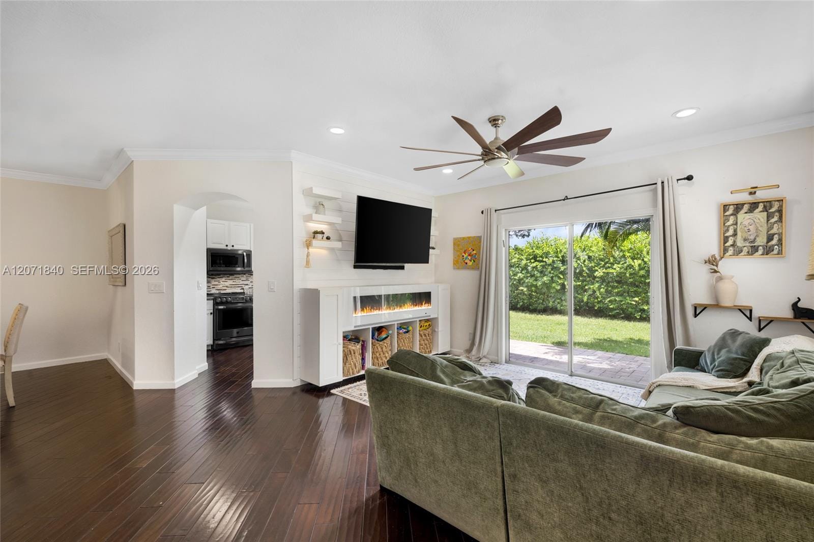 4501 Windmill Palm Way 4501 — photo 2