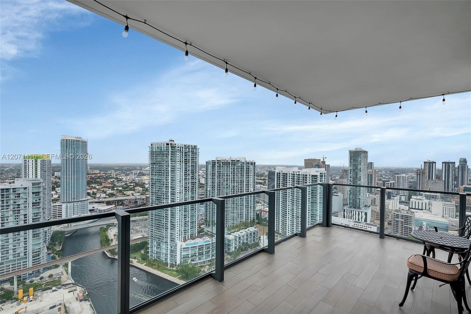 68 SE 6th Street 3911, Miami, FL 33131 photo 14