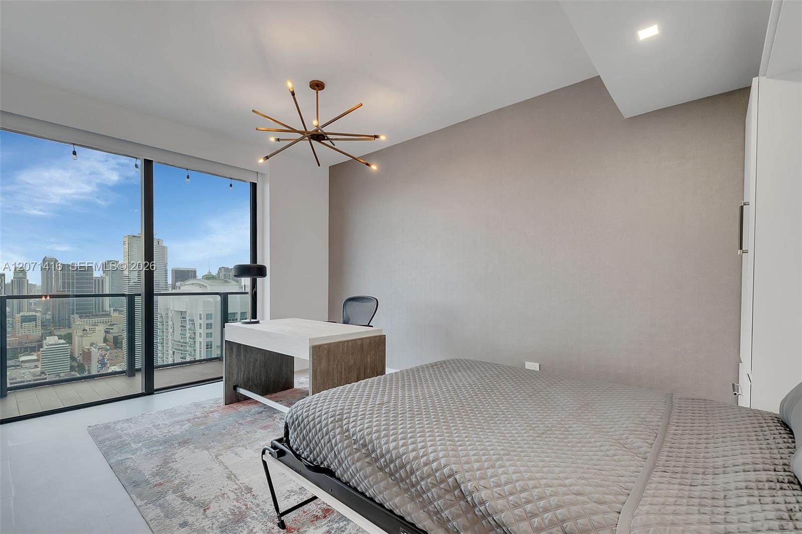 68 SE 6th Street 3911, Miami, FL 33131 photo 18
