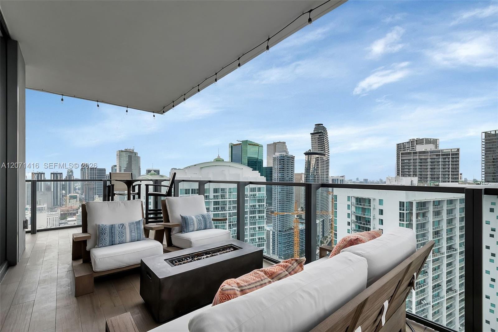 68 SE 6th Street 3911, Miami, FL 33131 photo 21