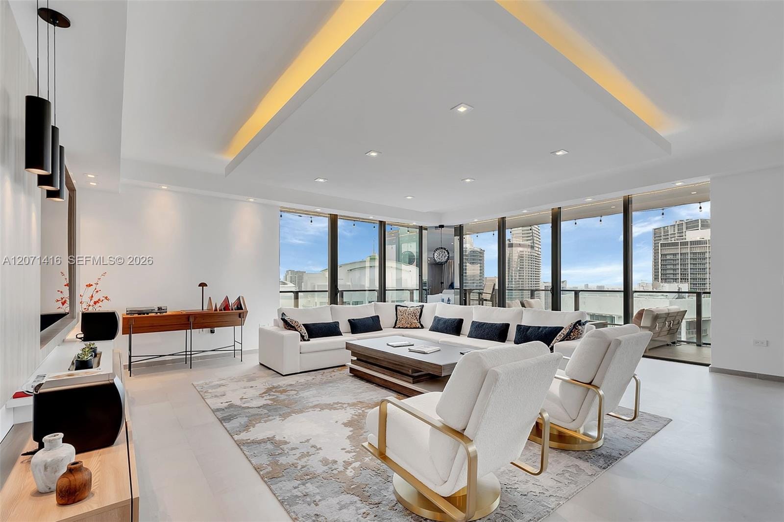 68 SE 6th Street 3911, Miami, FL 33131