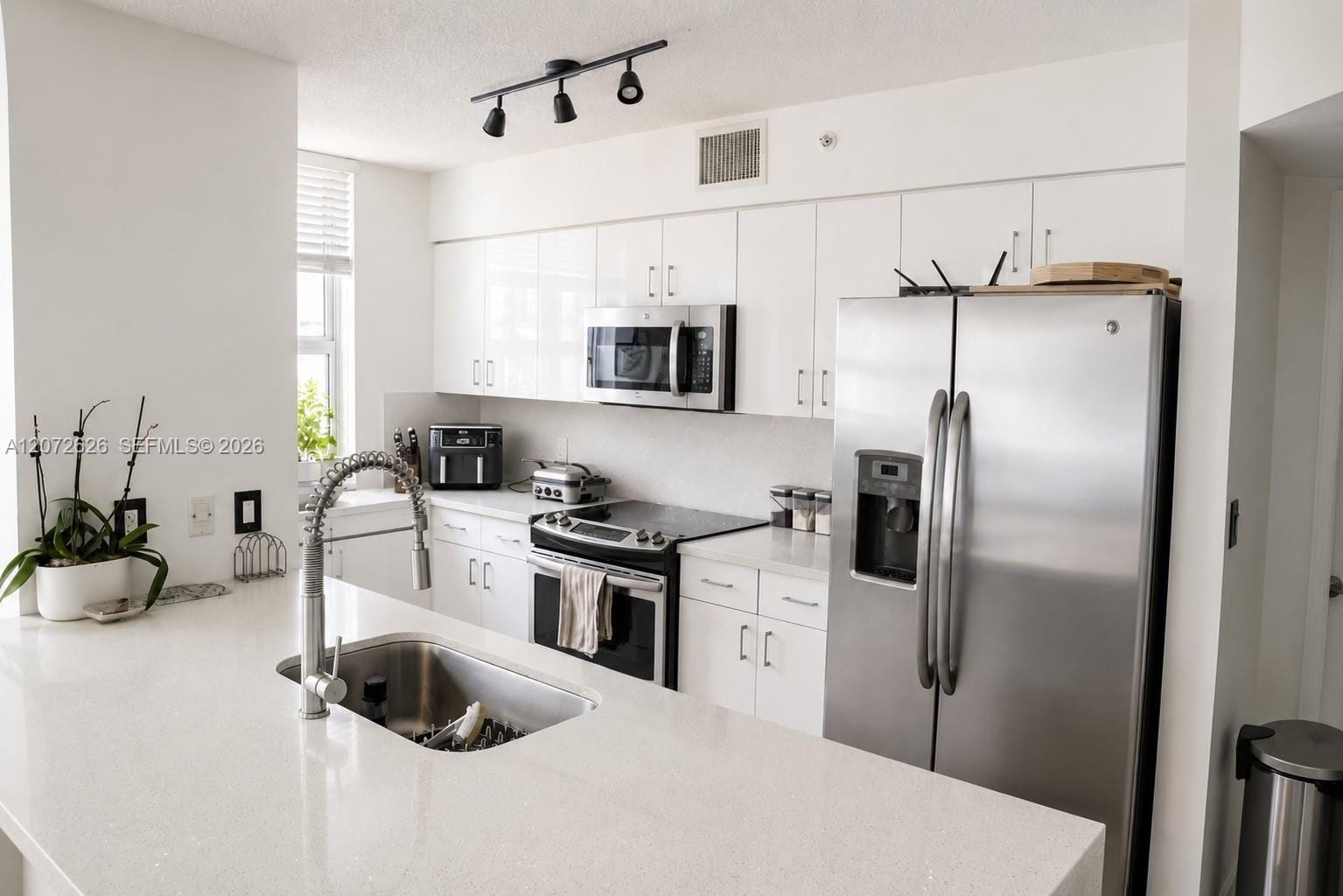 1155 Brickell Bay Drive 902, Miami, FL 33131 photo 4