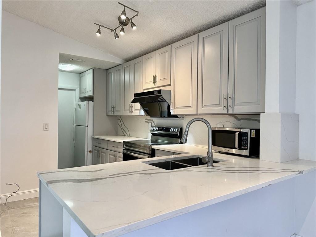 2710 BOGOTA Avenue — photo 8