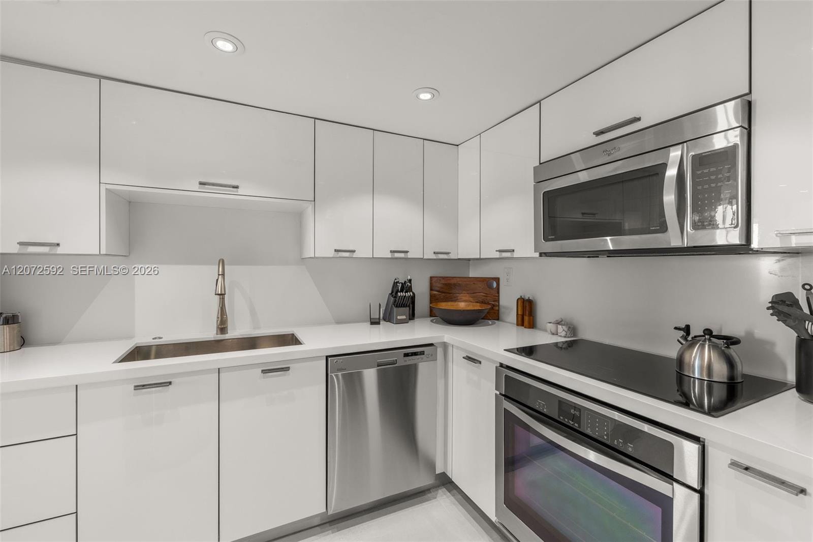 650 West Avenue 709, Miami Beach, FL 33139 photo 27