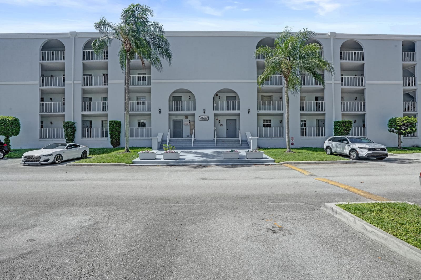 7980 N FRENCH Drive 3-202, Pembroke Pines, FL 33024