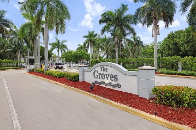 1700 SE 31st Court, Homestead, FL 33035