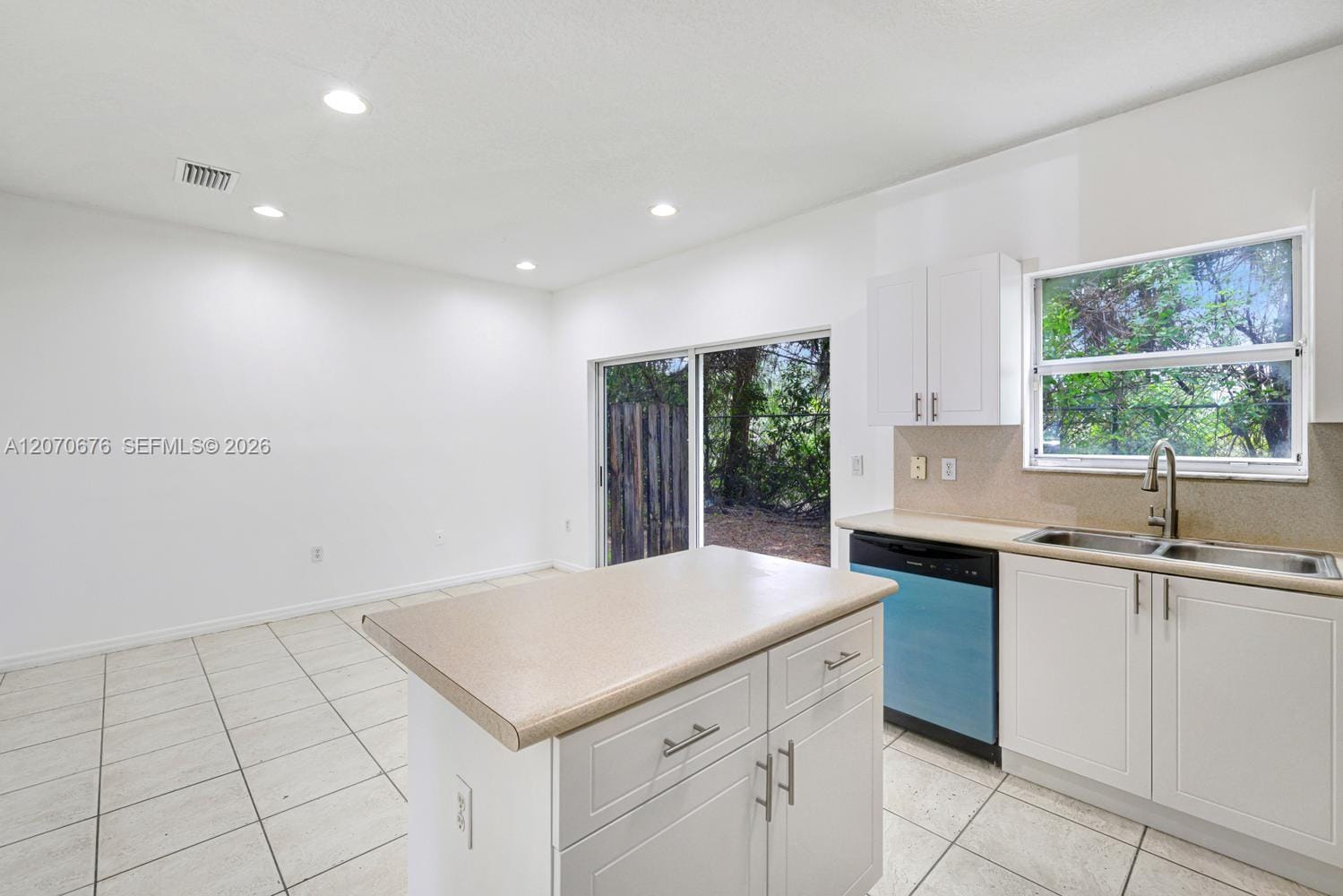 1700 SE 31st Court — photo 8