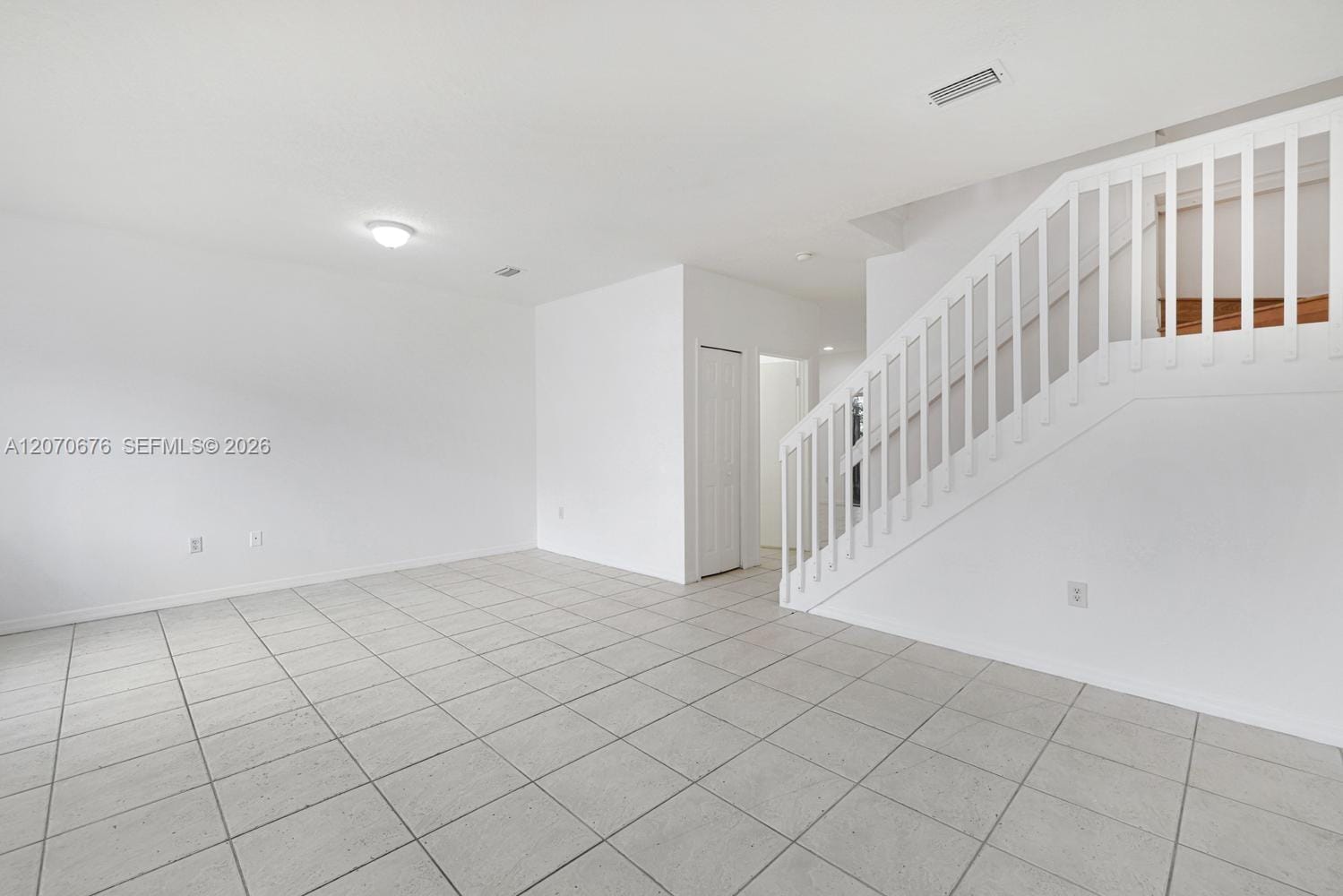 1700 SE 31st Court — photo 3
