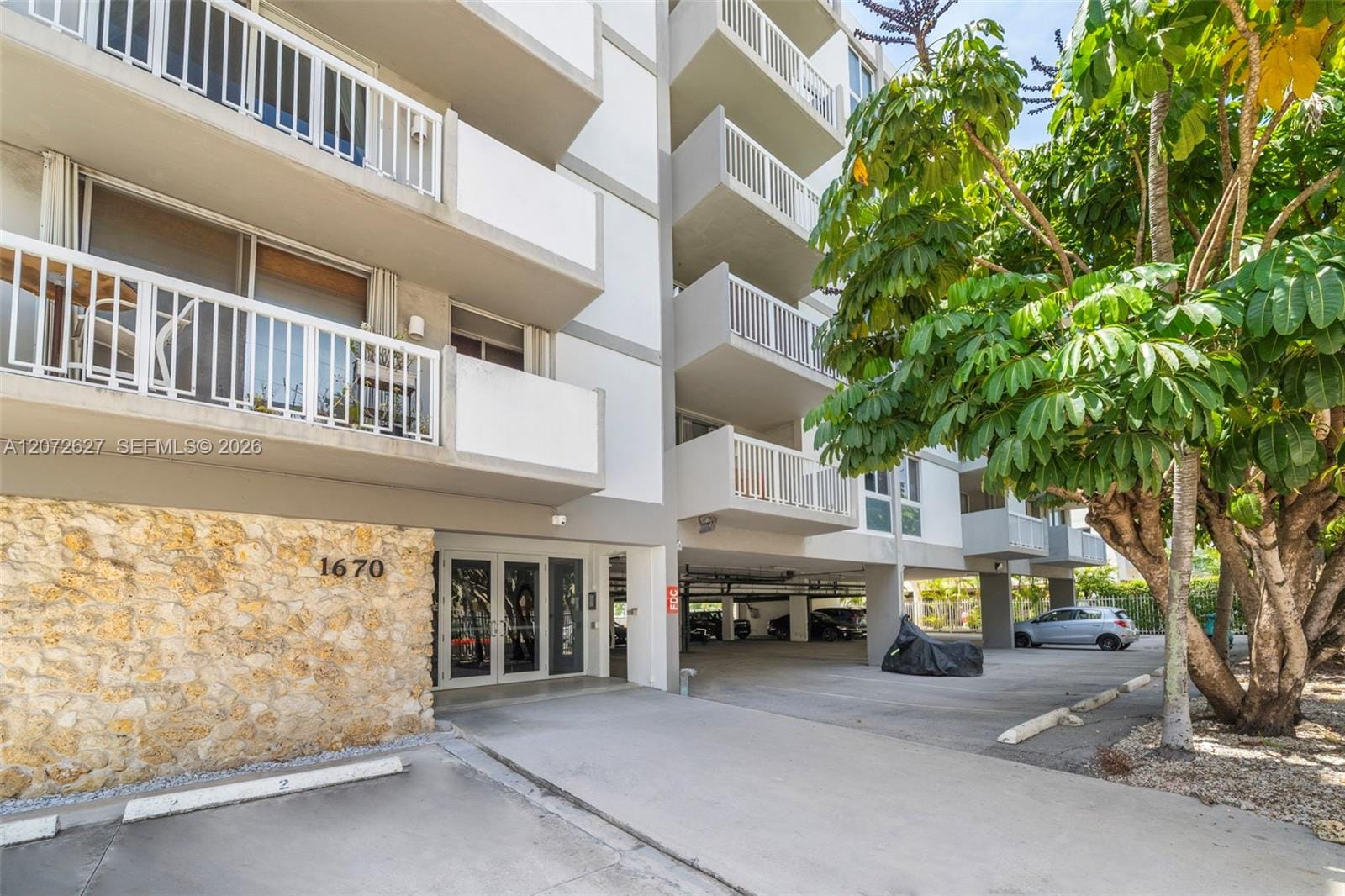 1670 Bay Road 4B, Miami Beach, FL 33139 photo 1