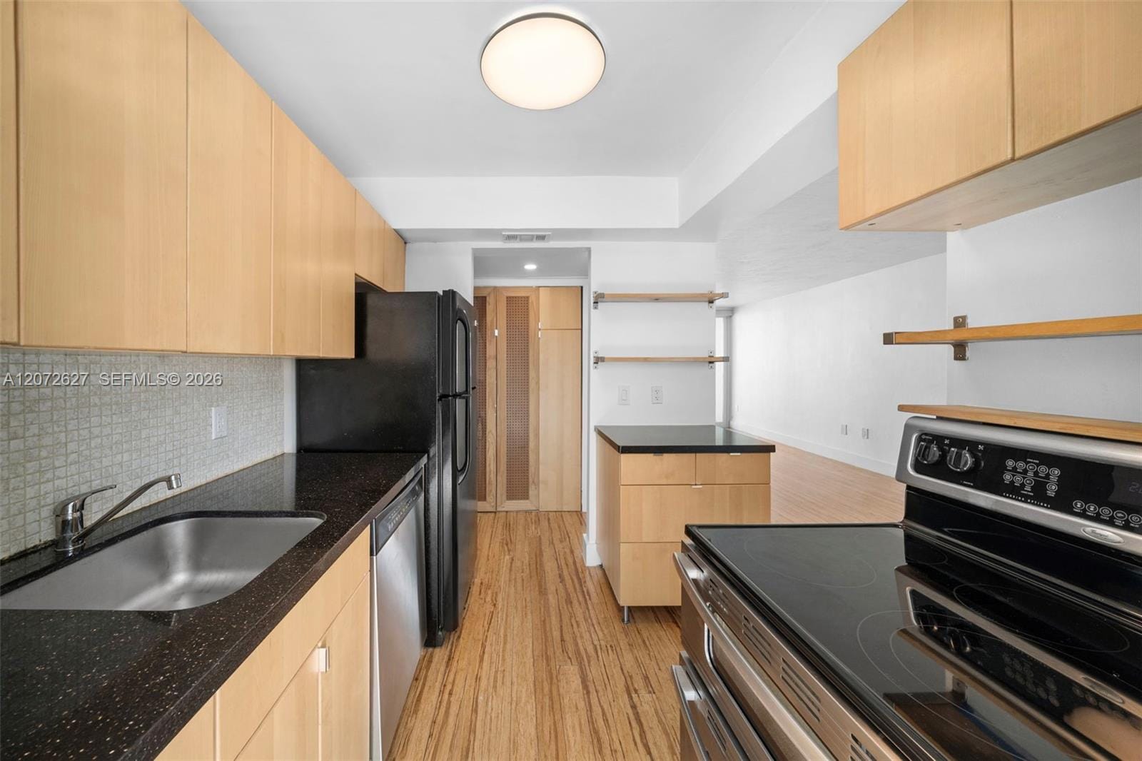 1670 Bay Road 4B, Miami Beach, FL 33139 photo 6