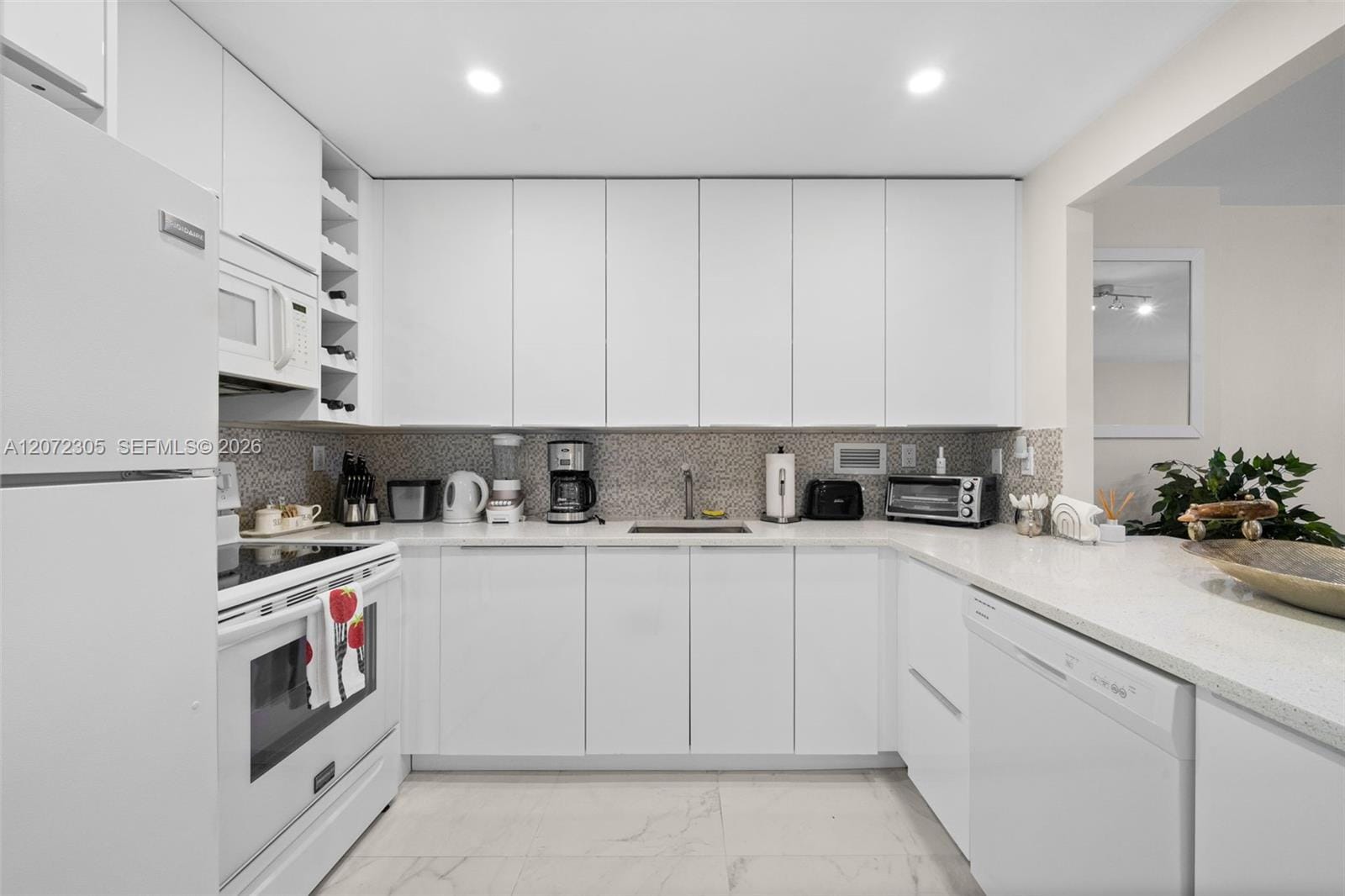 2301 Collins Avenue 1014 — photo 5