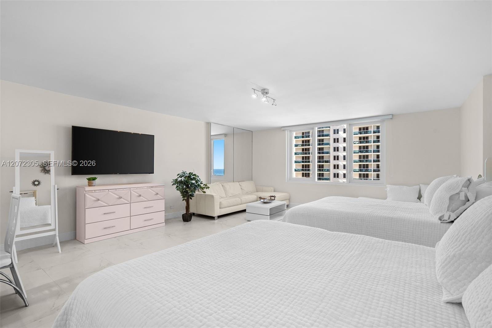 2301 Collins Avenue 1014 — photo 8