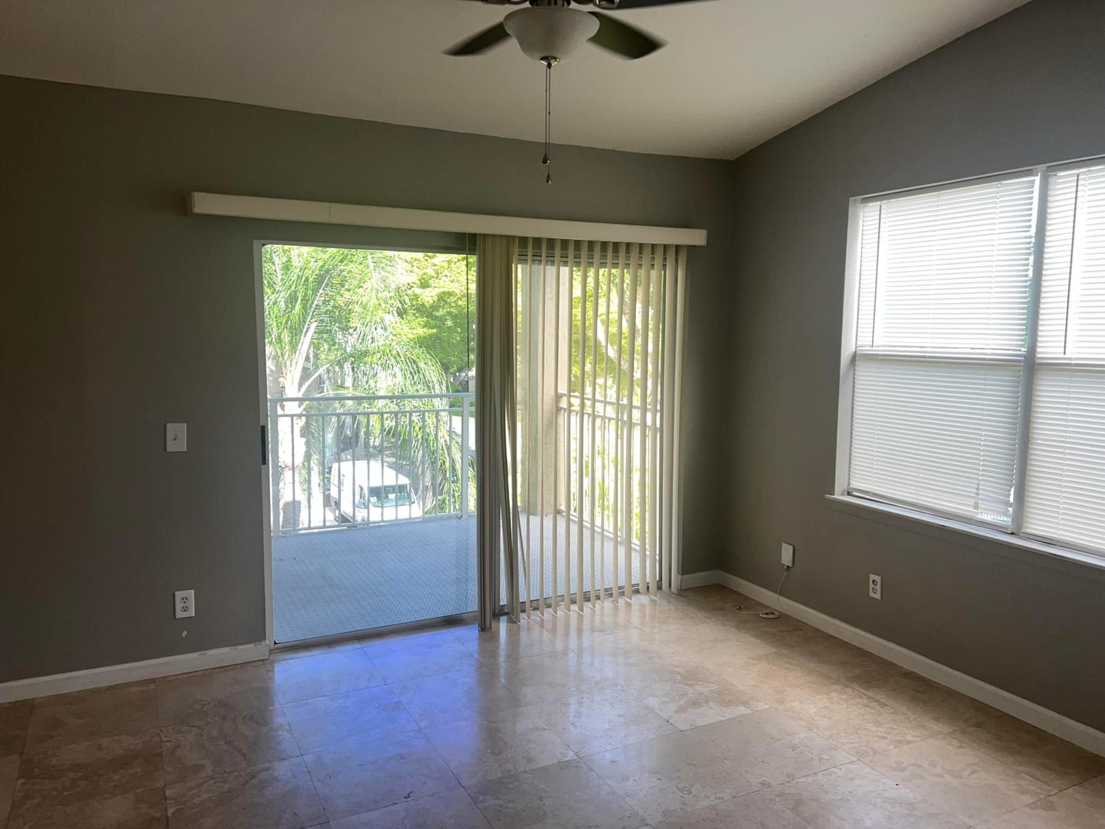 1760 PALM COVE Boulevard 5-305 — photo 2