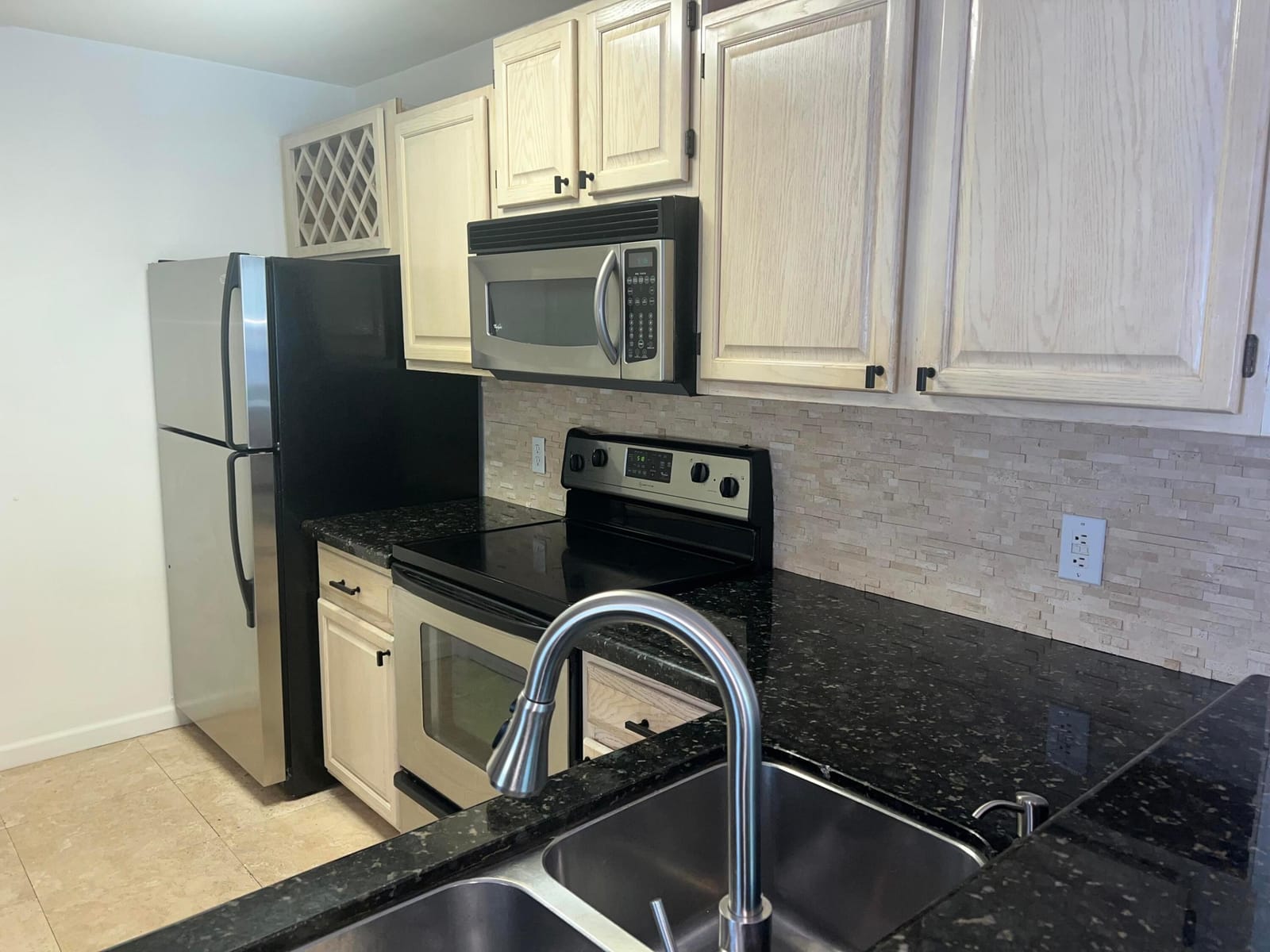 1760 PALM COVE Boulevard 5-305 — photo 8