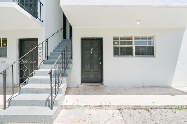 219 NW 10th Avenue APT #2, Miami, FL 33128