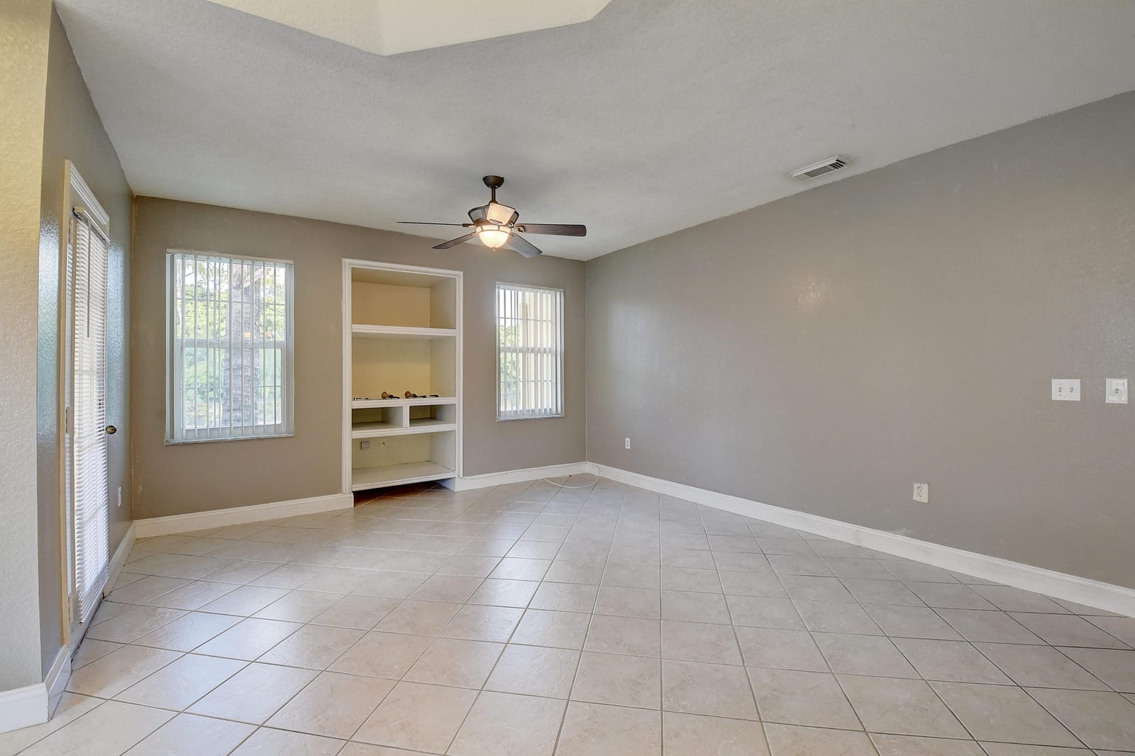 1206 BELMONT Place — photo 4