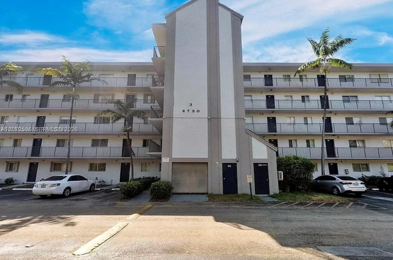 8750 N Sherman Circle 103 — photo 2