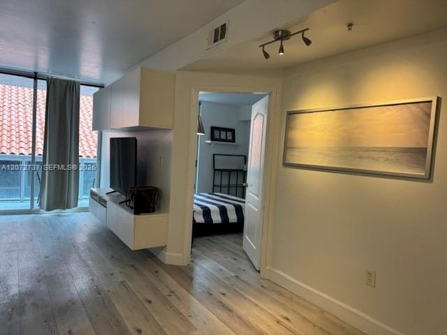 5085 NW 7th Street 512, Miami, FL 33126 photo 4