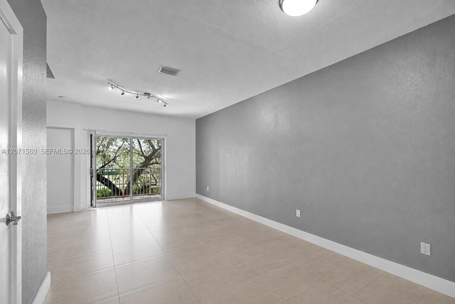 5670 NW 116th Avenue 222 — photo 5
