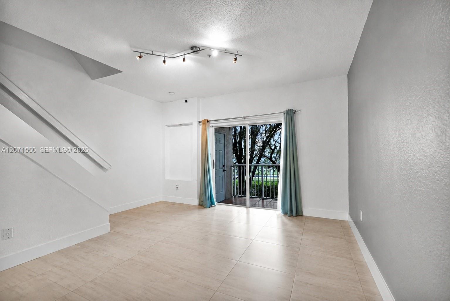 5670 NW 116th Avenue 222 — photo 10