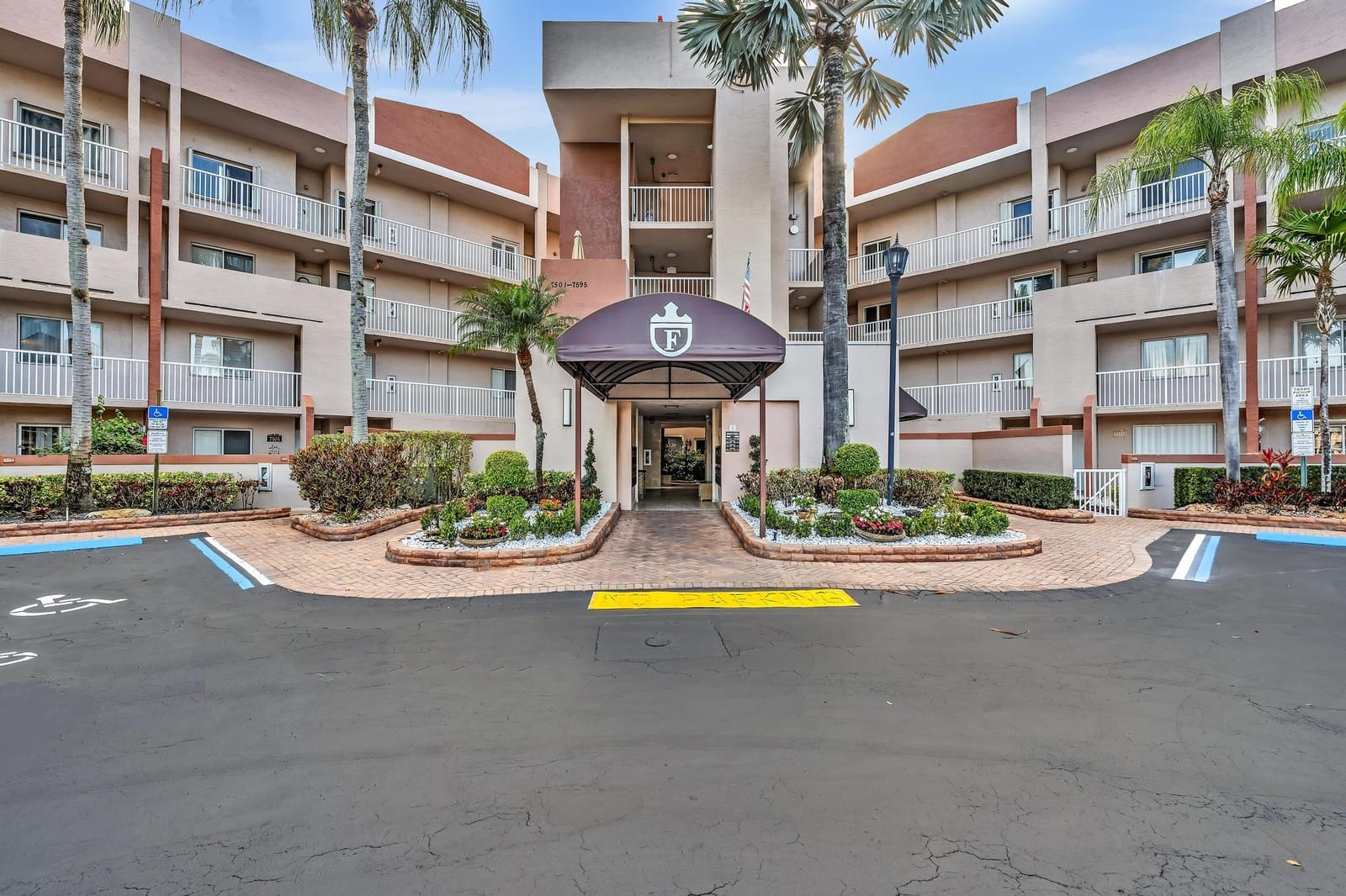 7557 GRANVILLE Drive 305, Tamarac, FL 33321