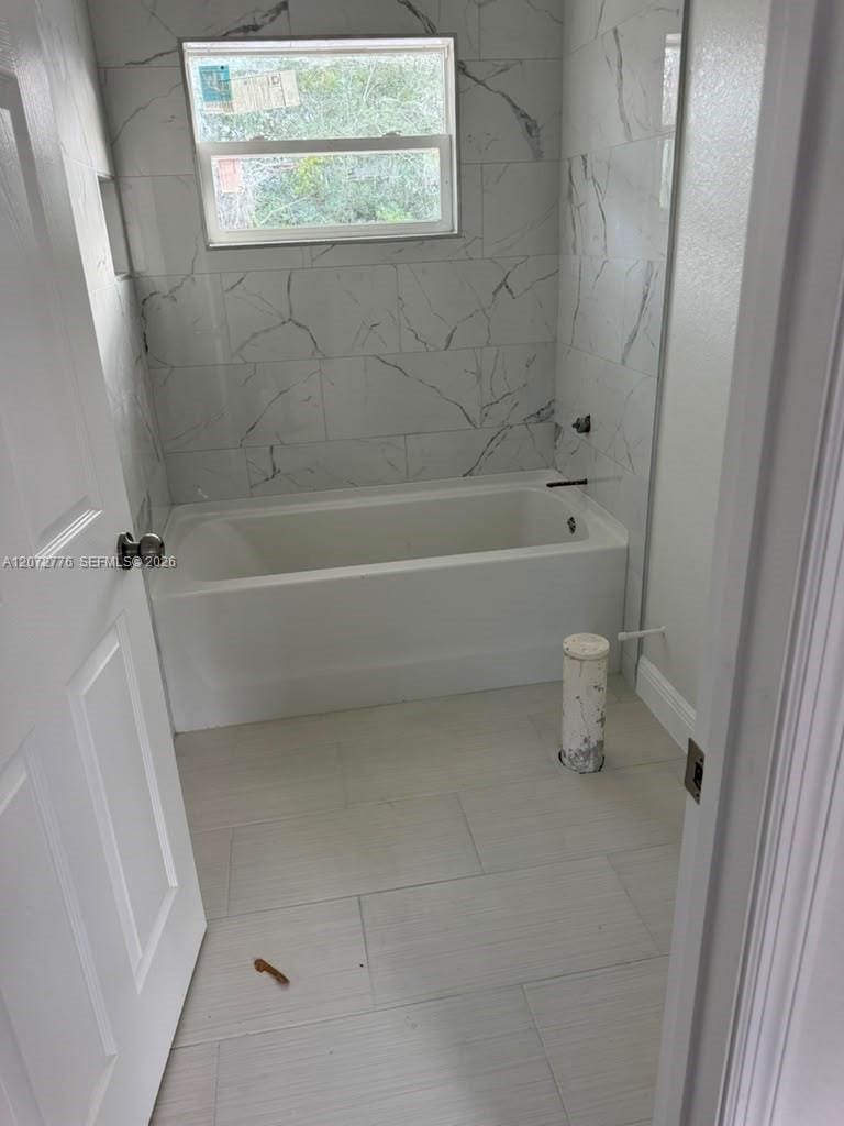 220 E Canal Way NE — photo 3
