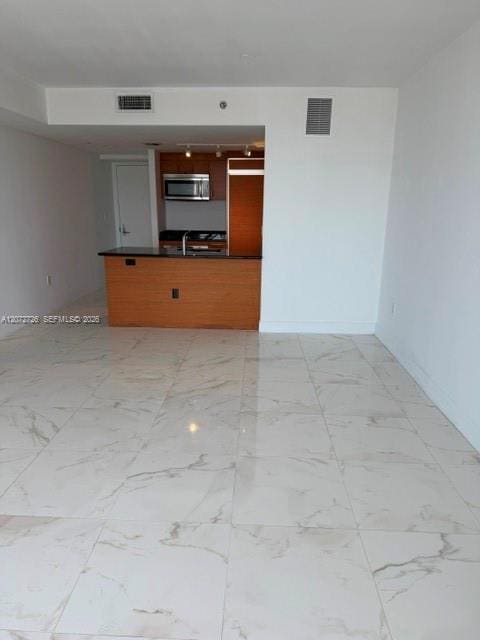 50 W Biscayne Boulevard 3907, Miami, FL 33132