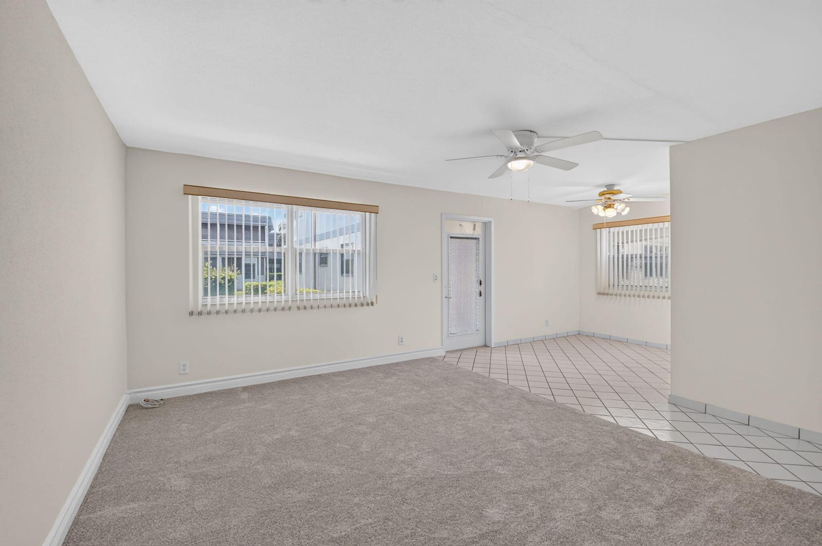 436 BRITTANY J Drive 436, Delray Beach, FL 33446 photo 2