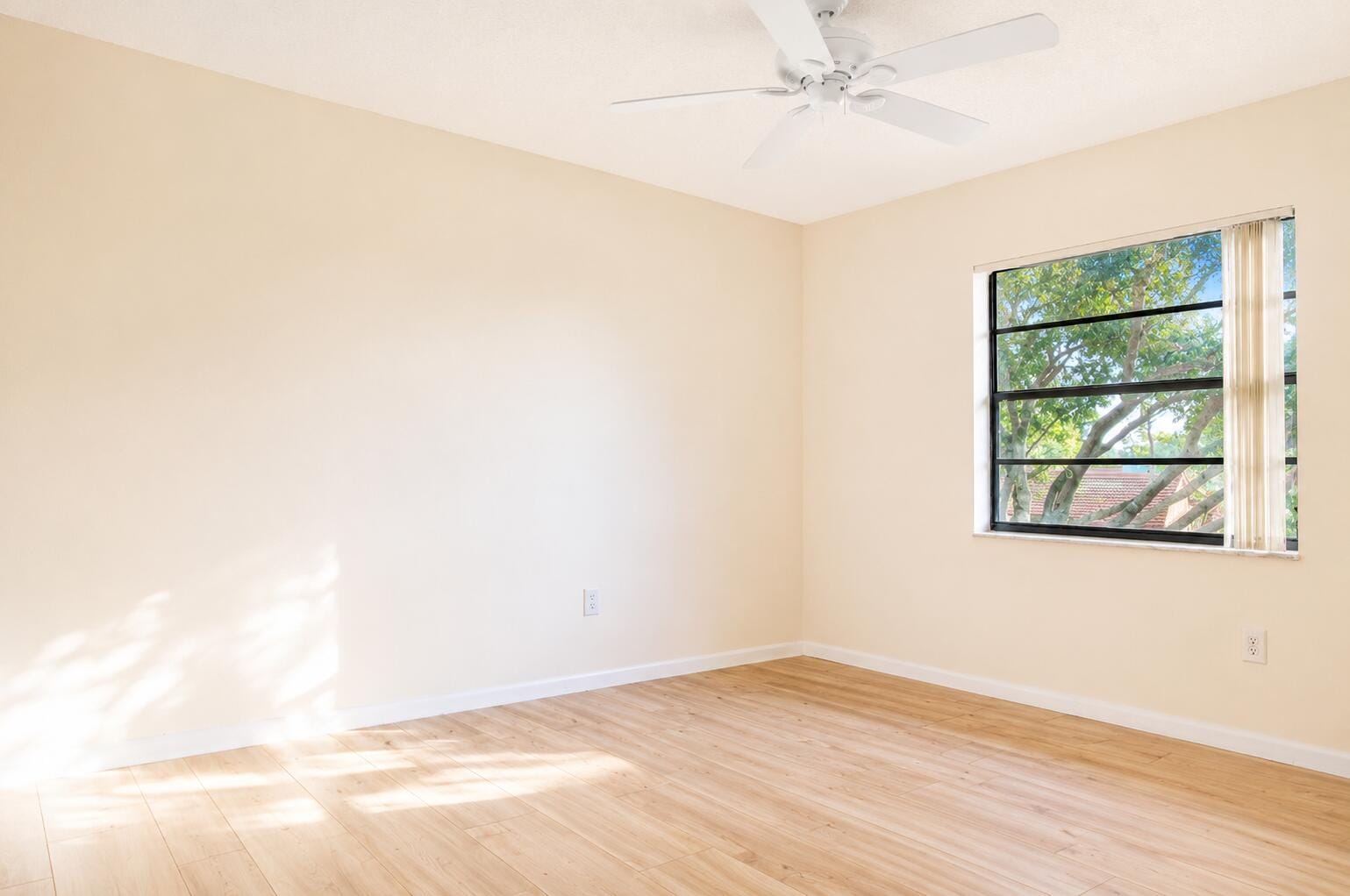 9307 Vista Del Lago 17B — photo 11