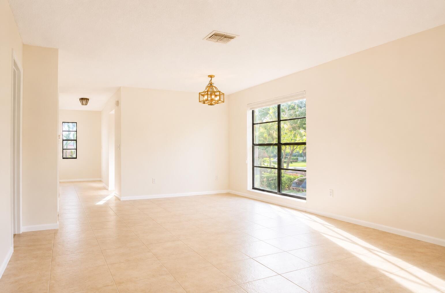 9307 Vista Del Lago 17B — photo 6