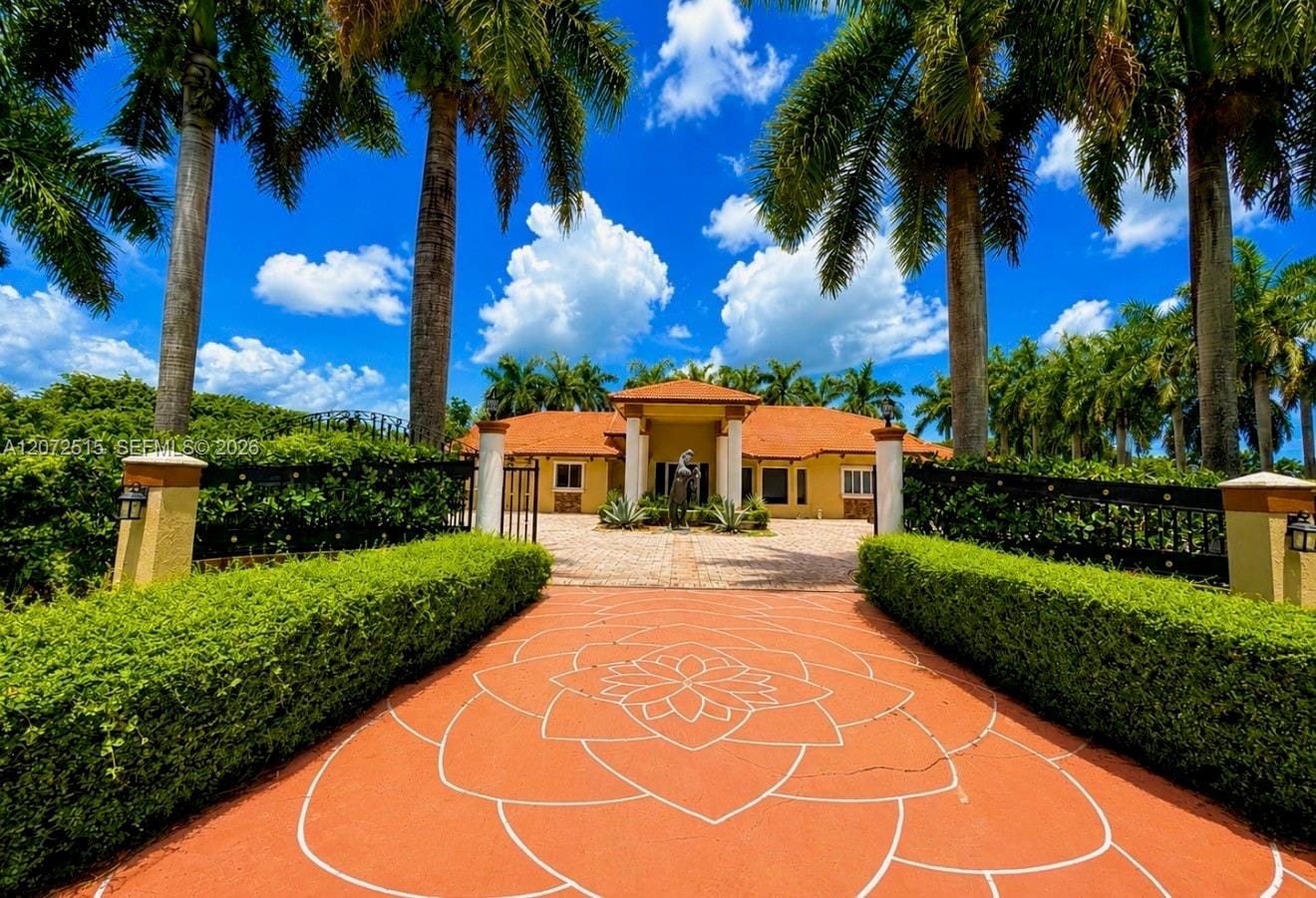 19701 SW 197th Avenue, Miami, FL 33187