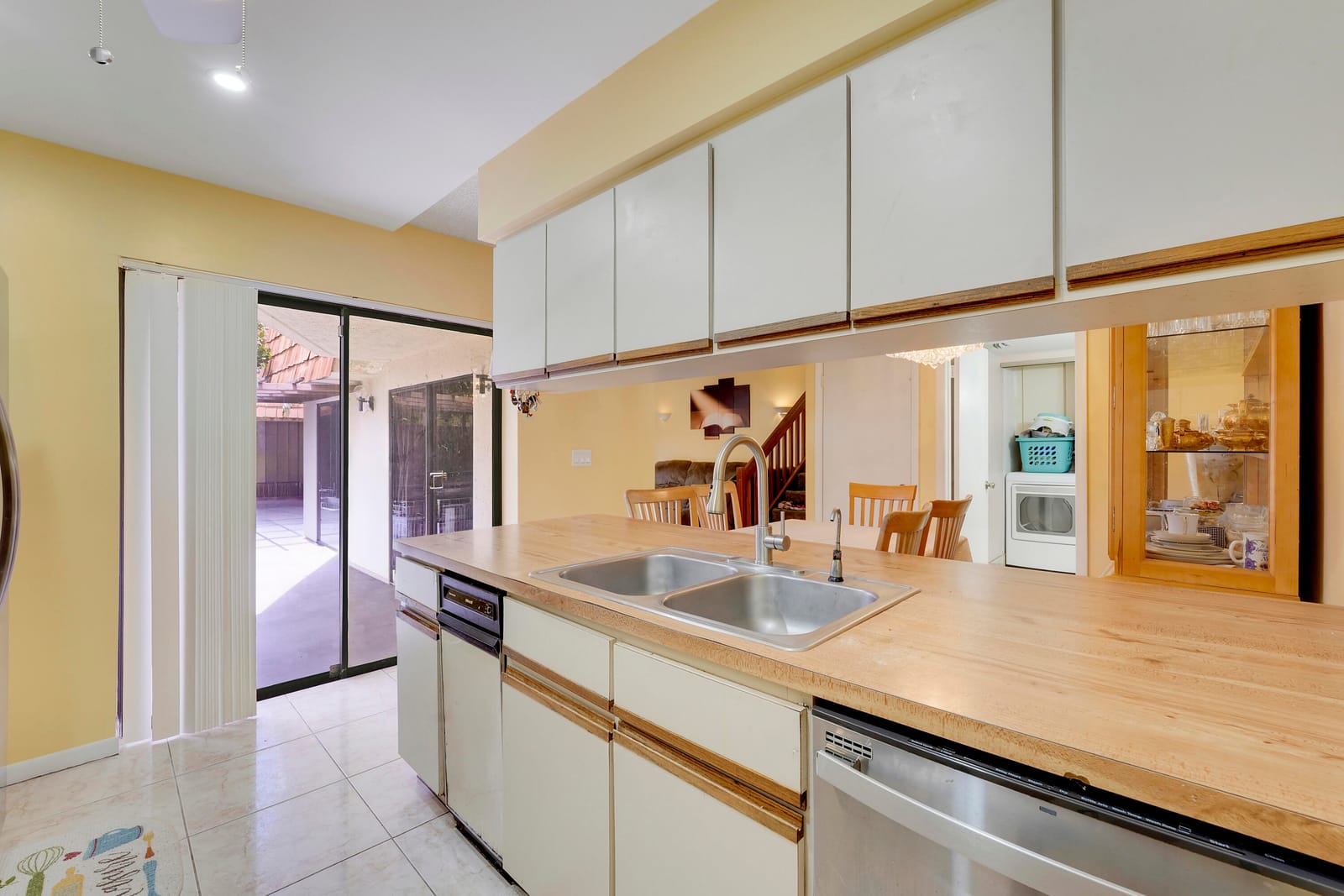 8389 N Coral Circle — photo 5