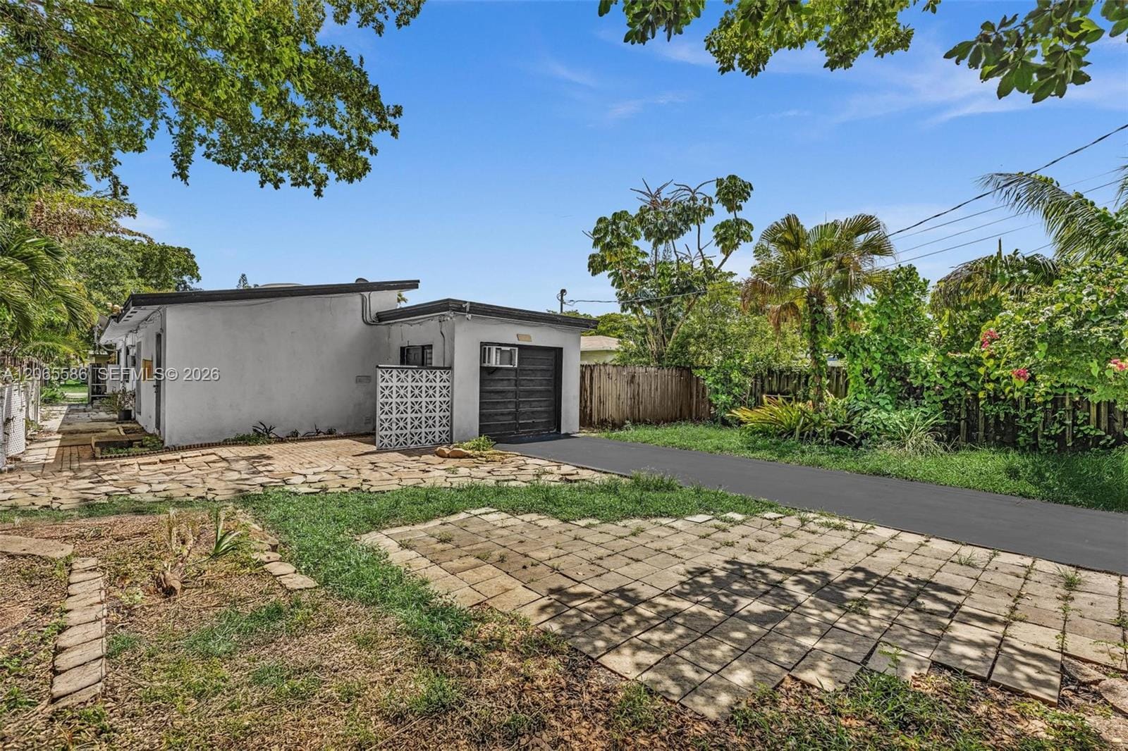 1943 Rodman Street — photo 9