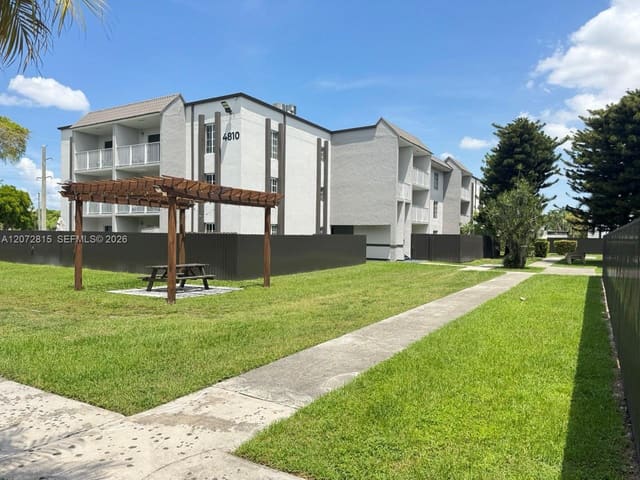 4800 NW 79th Avenue 203, Doral, FL 33166