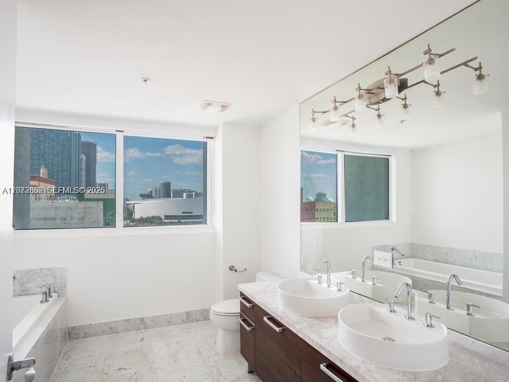 244 Biscayne Boulevard 1202, Miami, FL 33132 photo 16