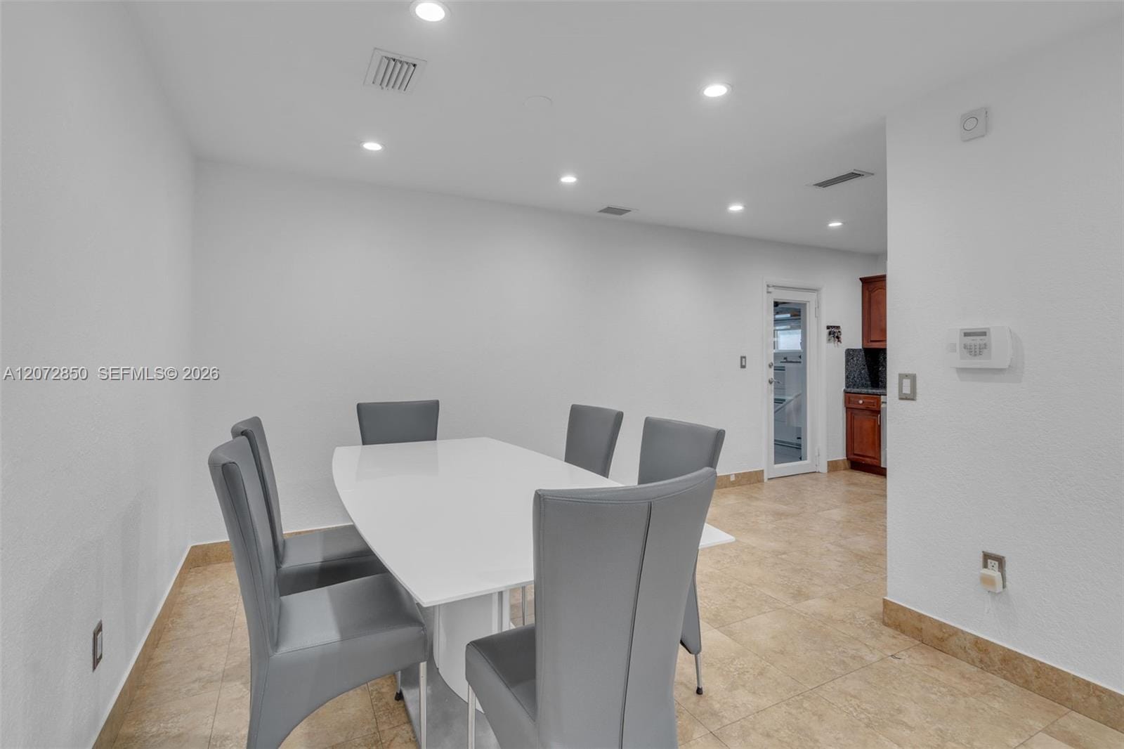 5330 SW 7th Street — photo 8