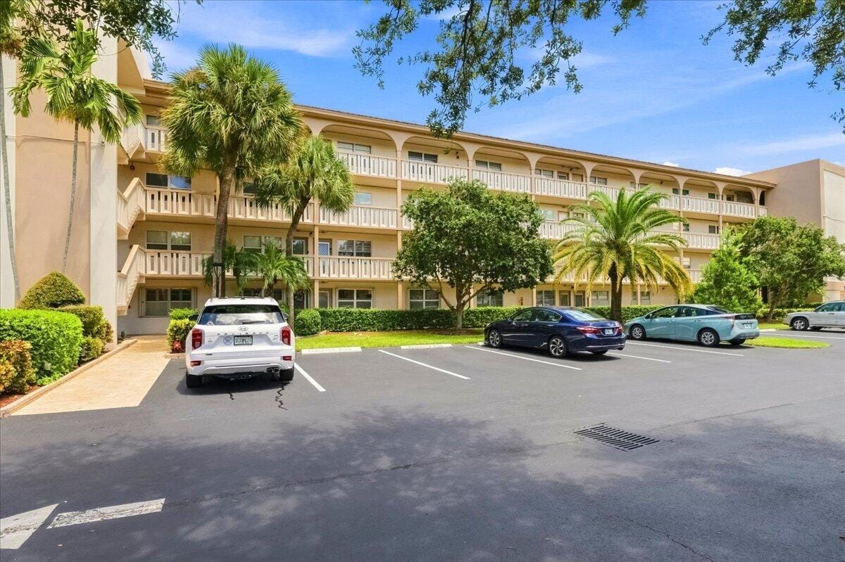 2304 LUCAYA Lane C1, Coconut Creek, FL 33066