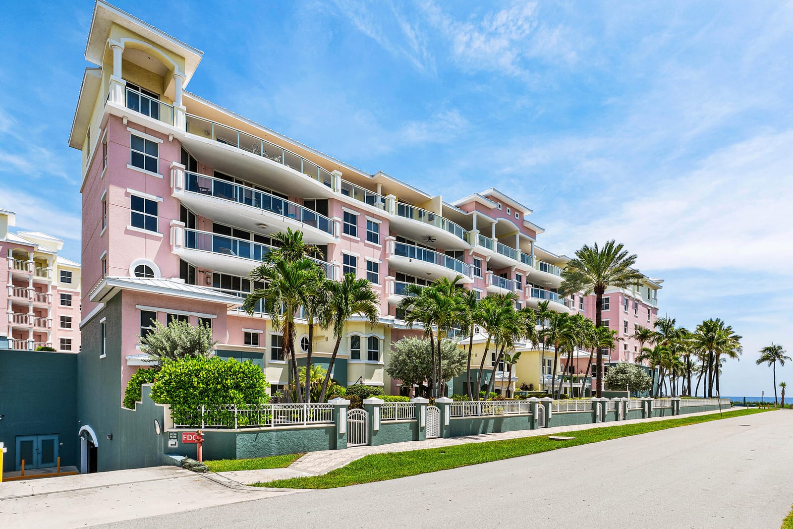 2051 SE 3rd Street 307, Deerfield Beach, FL 33441 photo 3