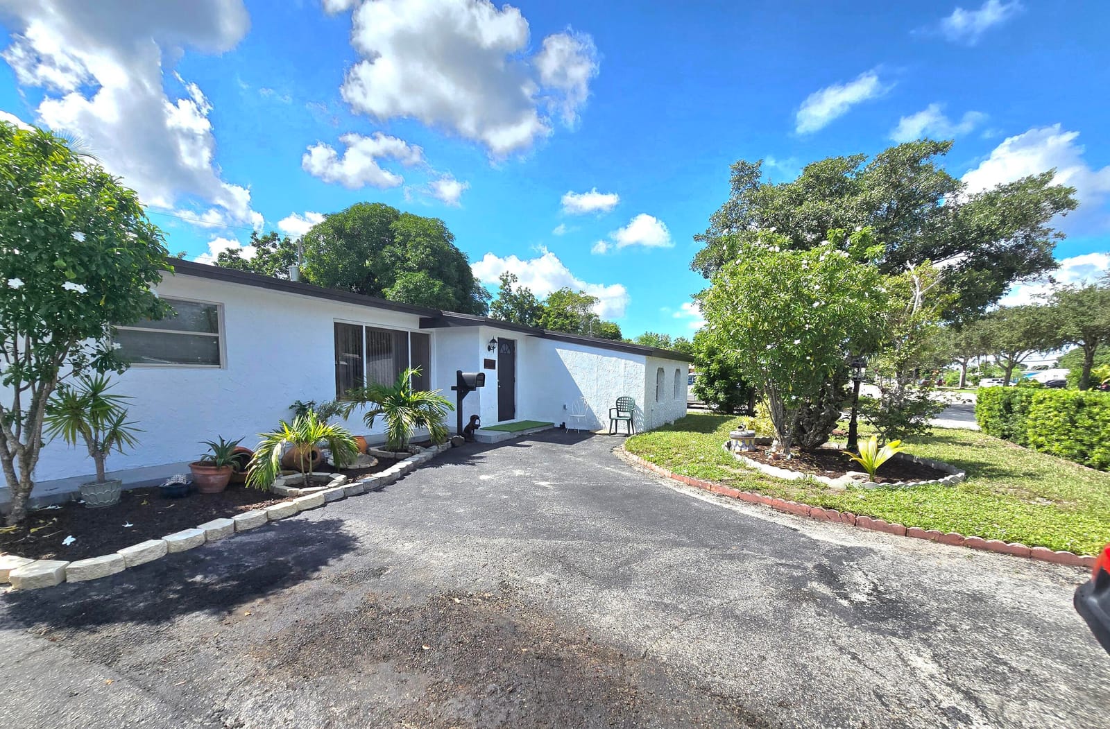 6138 SOUTHGATE Boulevard, Margate, FL 33068 photo 3