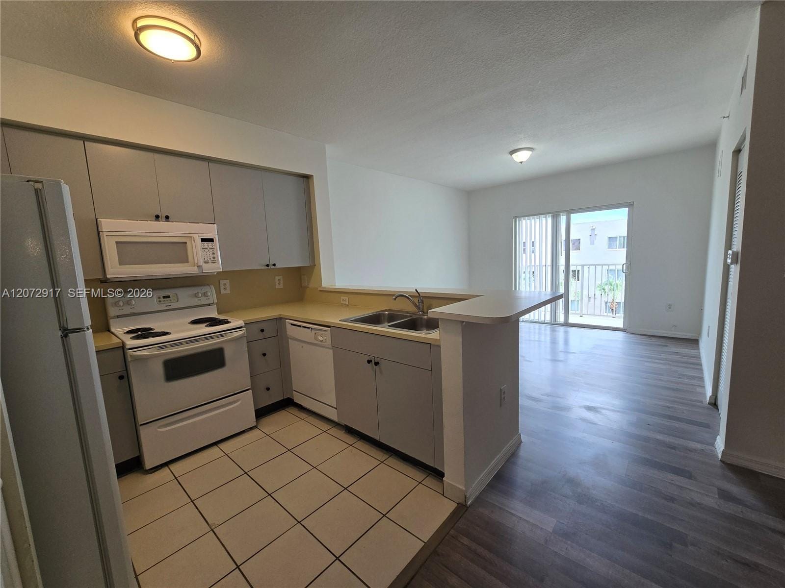 11060 SW 196th Street 413, Cutler Bay, FL 33157 photo 1
