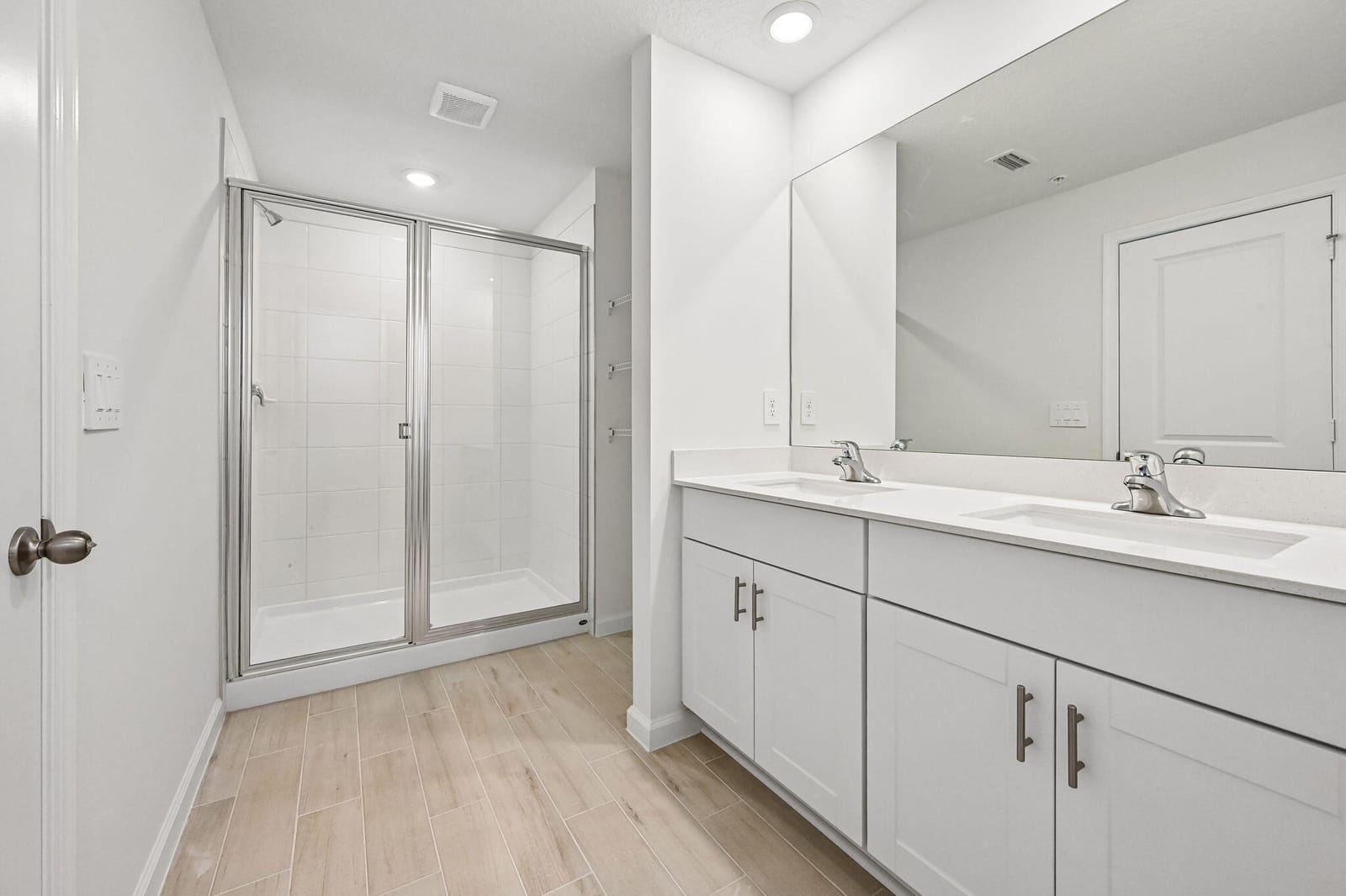 643 Salisbury Circle — photo 10