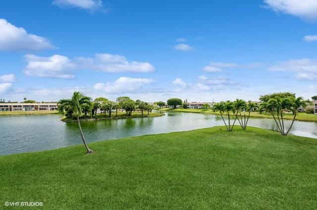 118 SOMERSET F, West Palm Beach, FL 33417