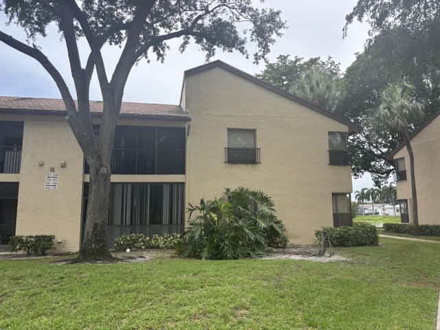 3751 COCOPLUM Circle 3564, Karanda Village II, Coconut Creek, FL