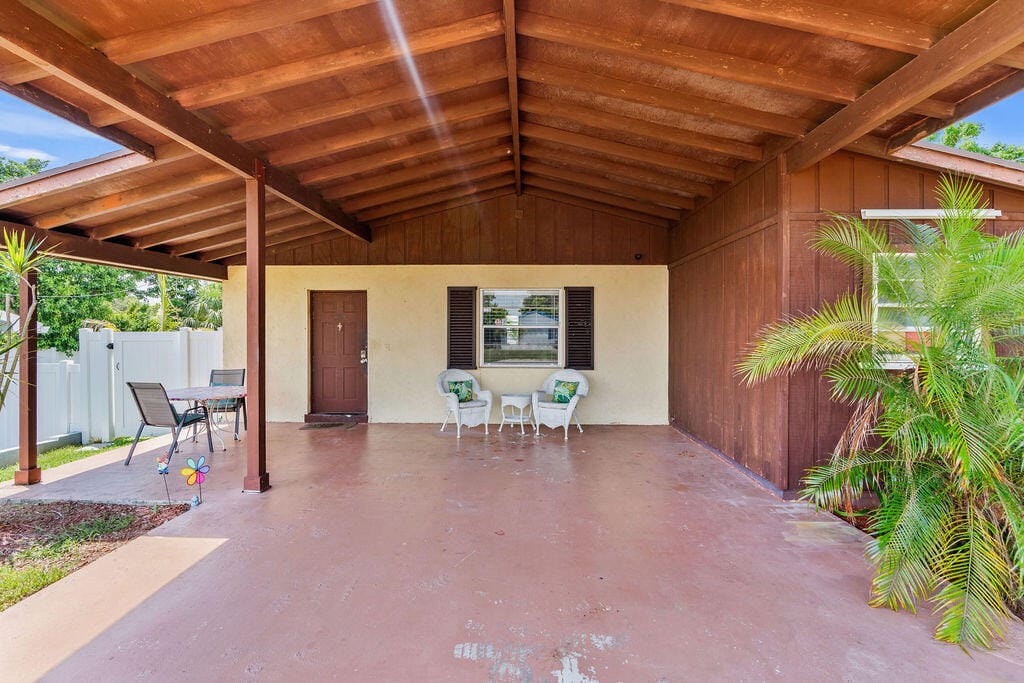 1102 Florence Road, Lantana, FL 33462 photo 2