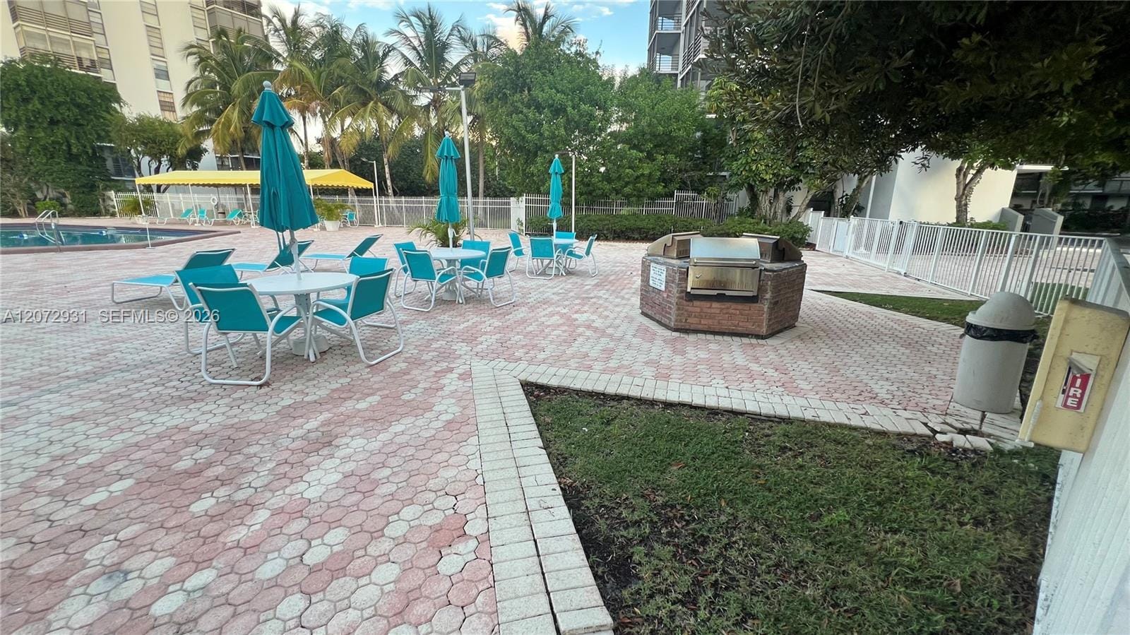 20500 W Country Club Drive 117, Aventura, FL 33180 photo 13