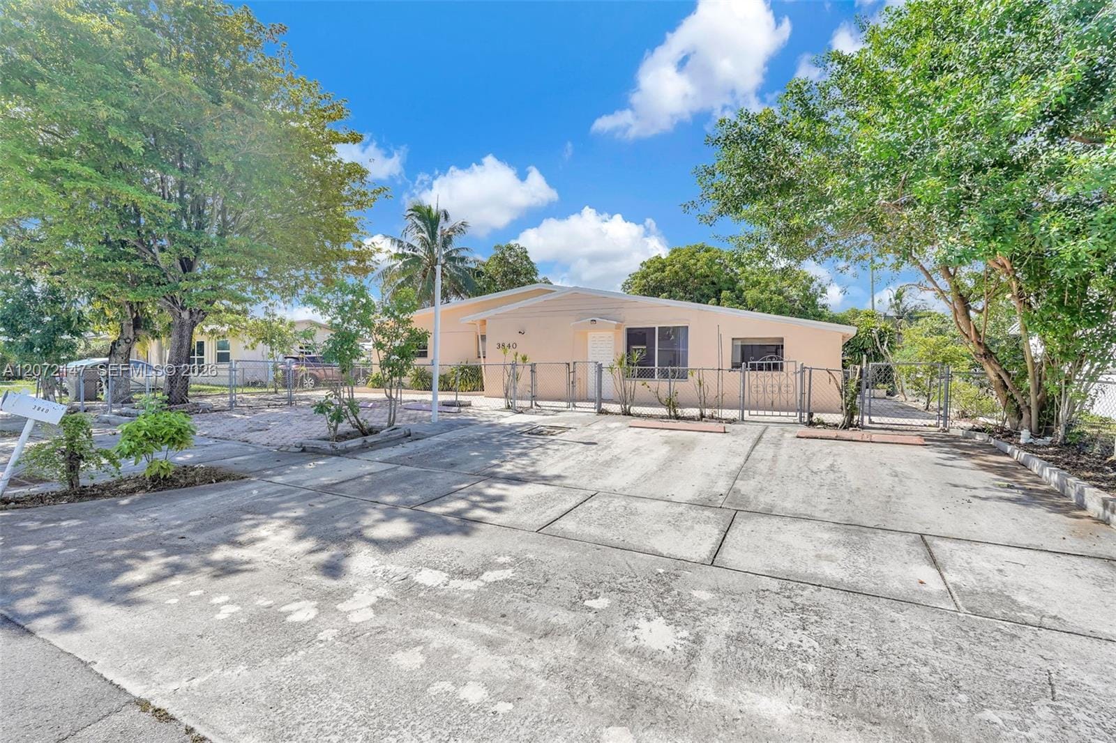 3840 SW 31st Court, West Park, FL 33023