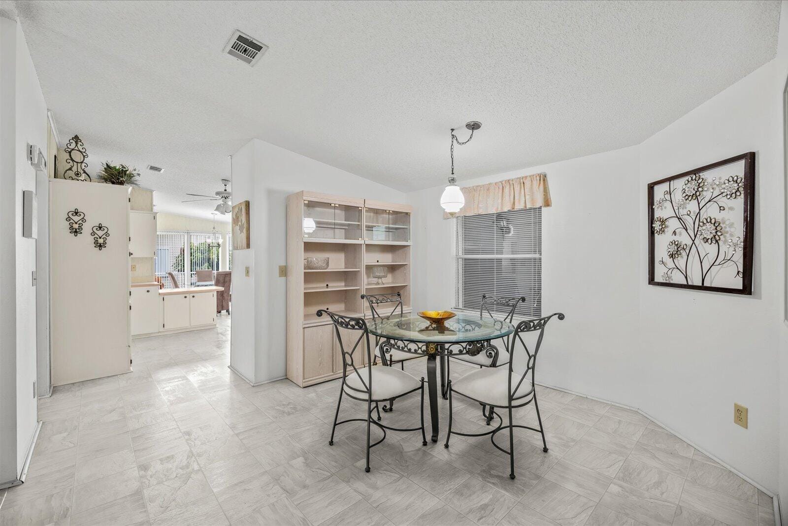 8498 Lavender Court — photo 3